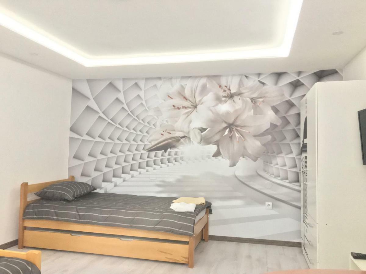 Apartman Lilium Appartamento Sarajevo Esterno foto
