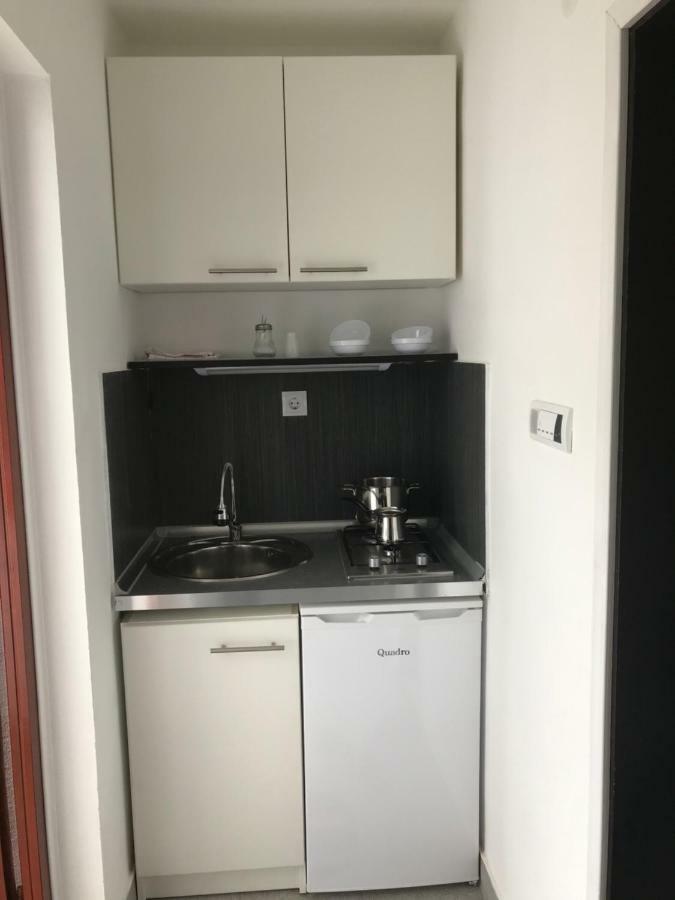 Apartman Lilium Appartamento Sarajevo Esterno foto