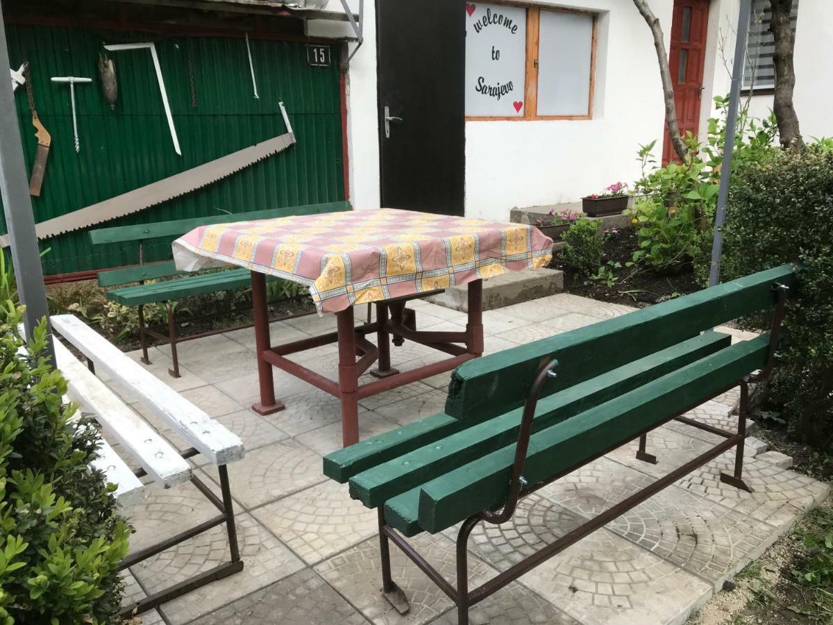 Apartman Lilium Appartamento Sarajevo Esterno foto